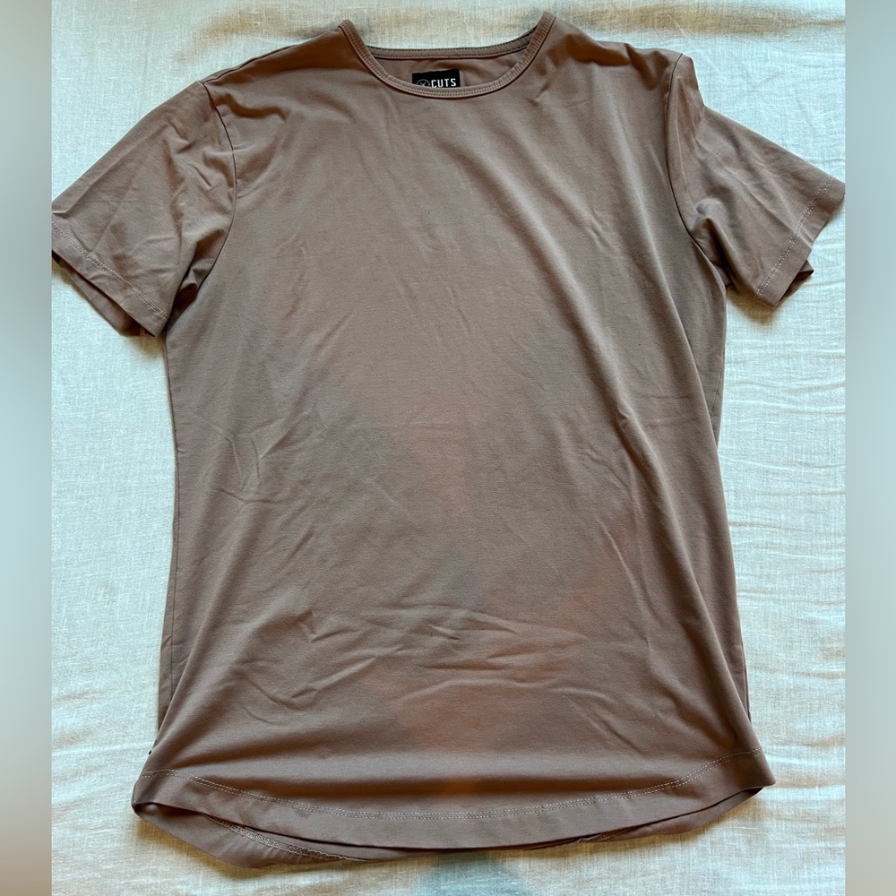 Cuts Curved Hem T-Shirt - Mountain Mist - Medium